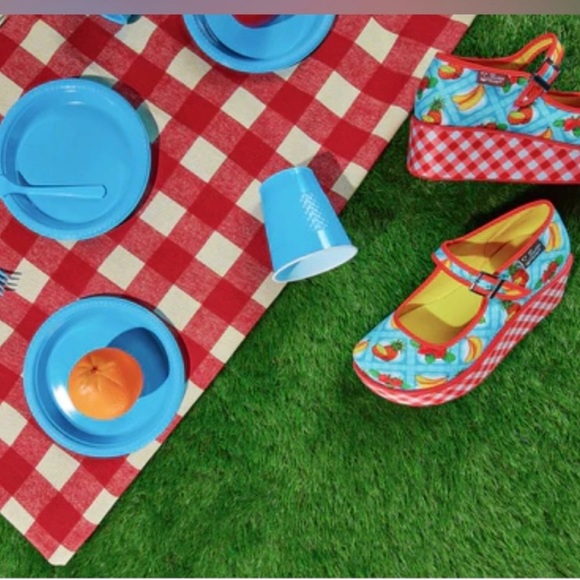 Chocolaticas hot chocolate design Kitsch Mary Jane platforms size 10 - Picture 5 of 5